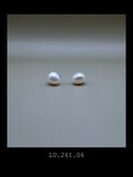 "The Lune" | Classic White Baroque Pearl Studs (No. LU.26I.06)