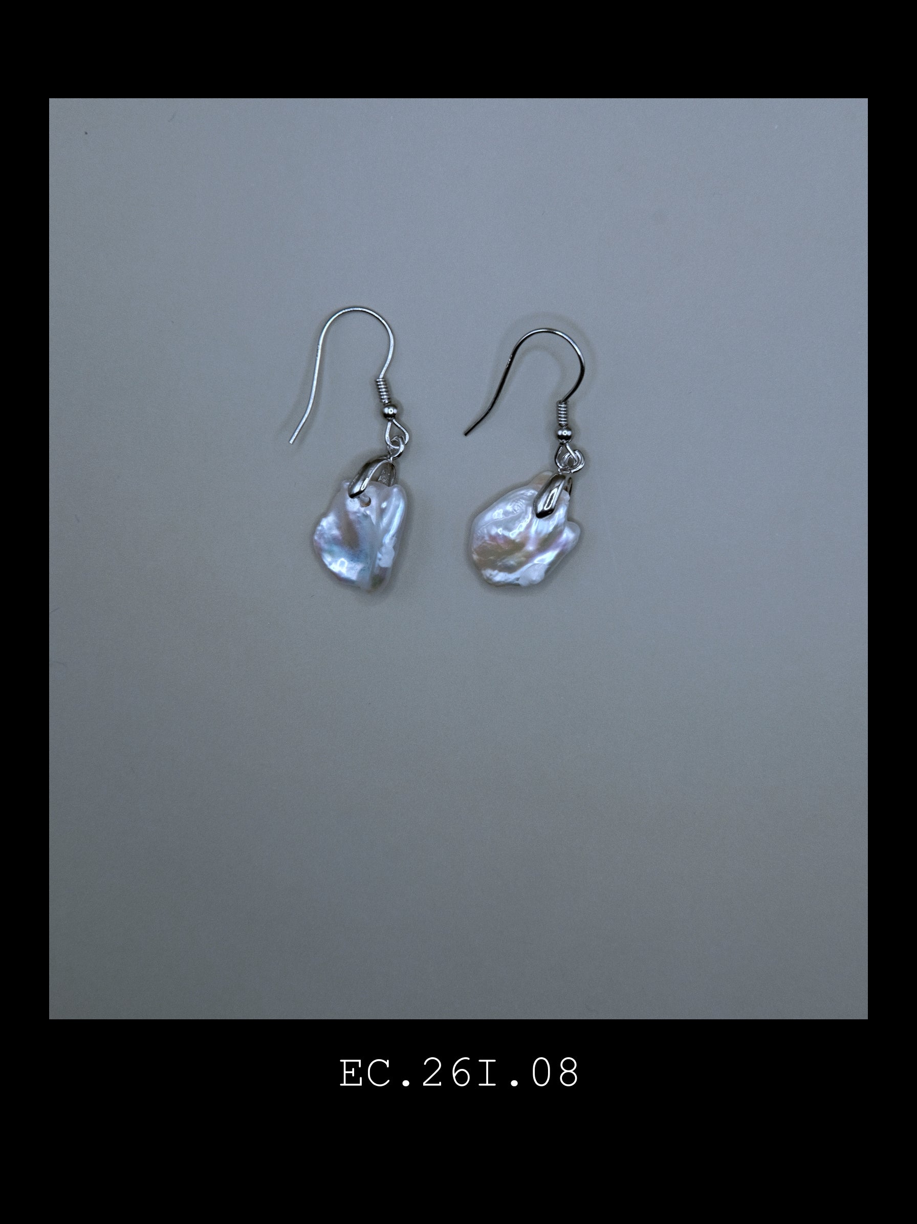 "The Éclat" | Petal Shape Baroque Pearl Drop Earrings (No. EC.26I.08)