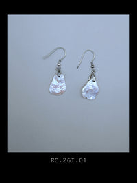 "The Éclat" | Petal Shape Baroque Pearl Drop Earrings (No. EC.260816.08)