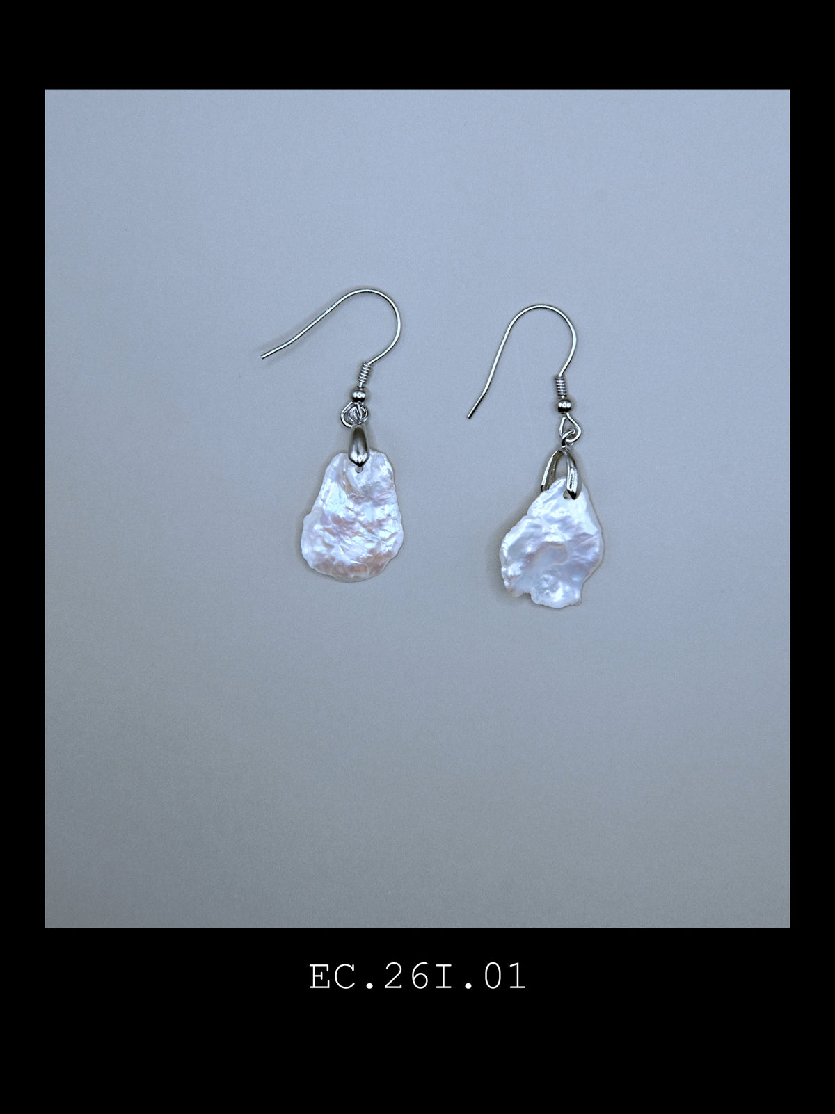 "The Éclat" | Petal Shape Baroque Pearl Drop Earrings (No. EC.260816.08)
