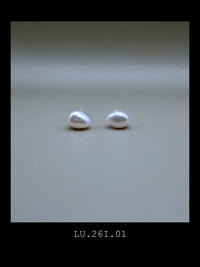 "The Lune" | Classic White Baroque Pearl Studs (No. LU.260816.01)