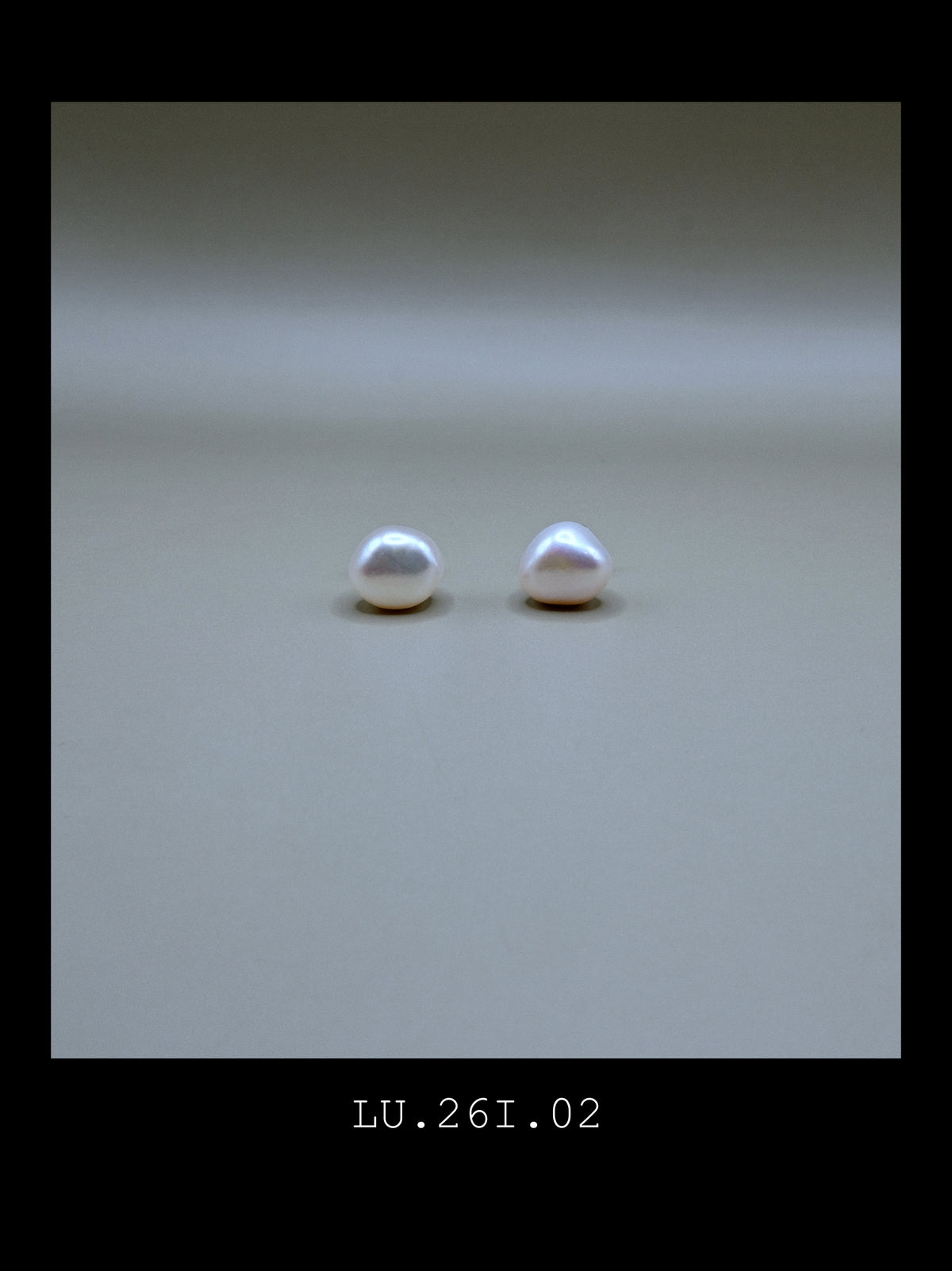 "The Lune" | Classic White Baroque Pearl Studs (No. LU.260816.02)