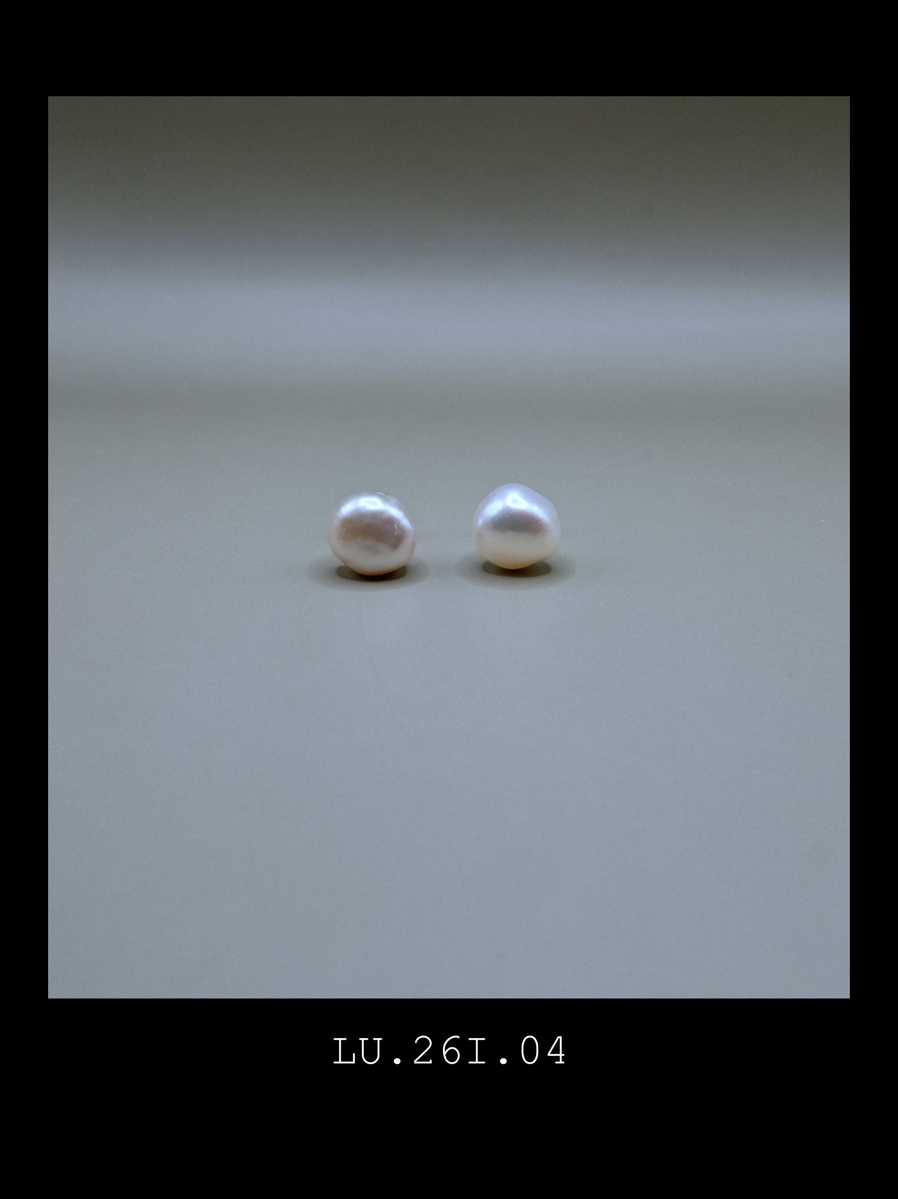 "The Lune" | Classic White Baroque Pearl Studs (No. LU.260816.04)