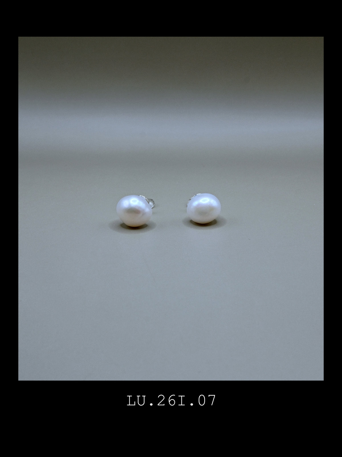 "The Lune" | Classic White Baroque Pearl Studs (No. LU.260816.08)