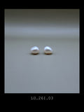 "The Lune" | Classic White Baroque Pearl Studs (No. LU.26I.03)