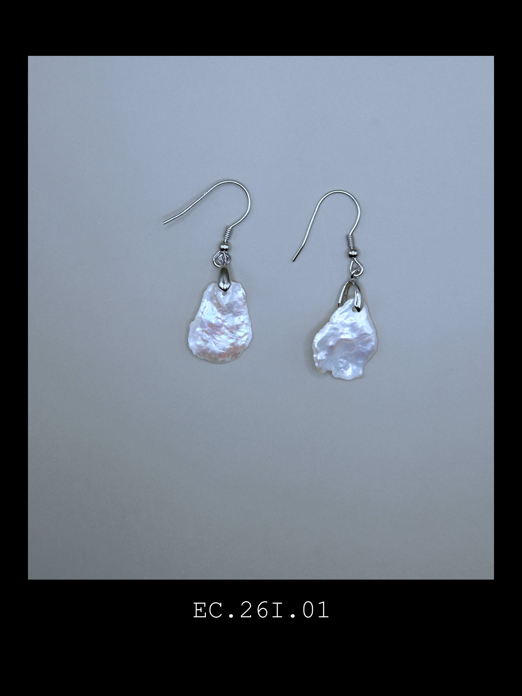 "The Éclat" | Petal Shape Baroque Pearl Drop Earrings (No. EC.26I.01)